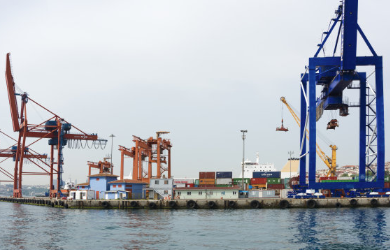 清關(guān)費(fèi)和出口報(bào)關(guān)費(fèi)是有差別的，二者有什么樣的關(guān)聯(lián)