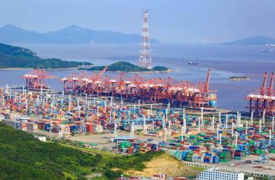 進出口代理為企業(yè)提供了便捷的進出口通關服務和市場拓展機會